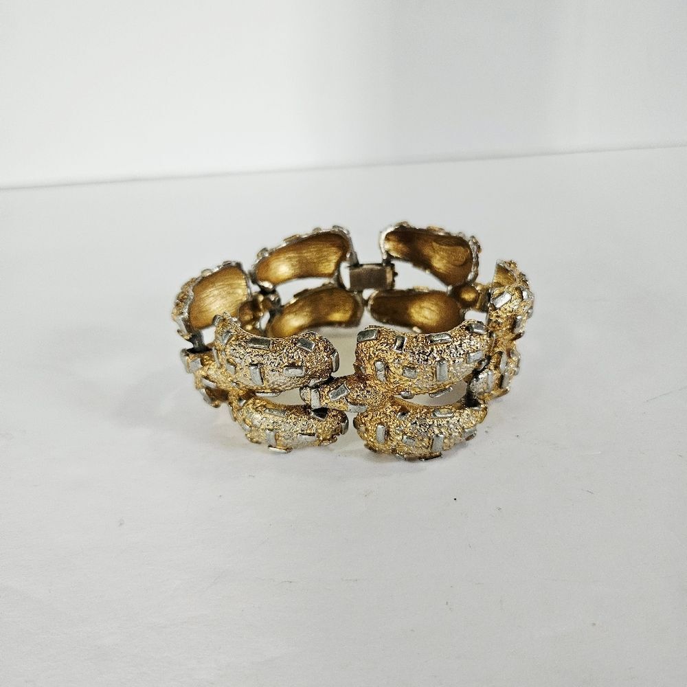 Vintage Tortolani Signed Chunky Linked Gold Tone Brutalist Textured Bracelet